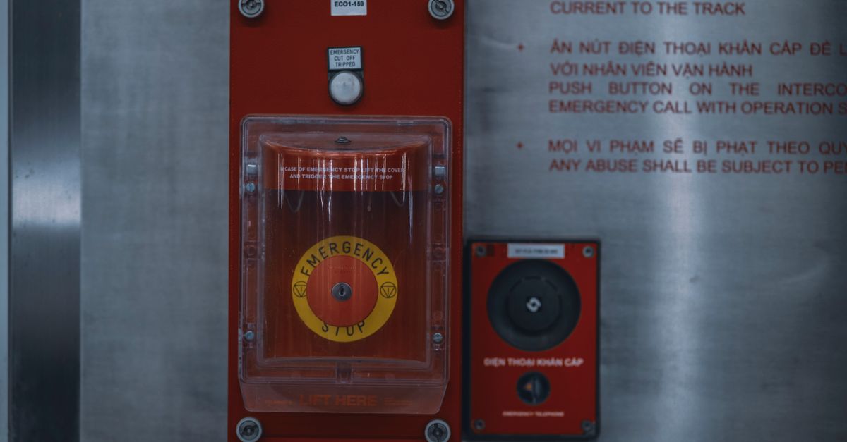 How Emergency Locksmith Response Works for Commercial Access Control in Lake Mary — Lake Locksmiths