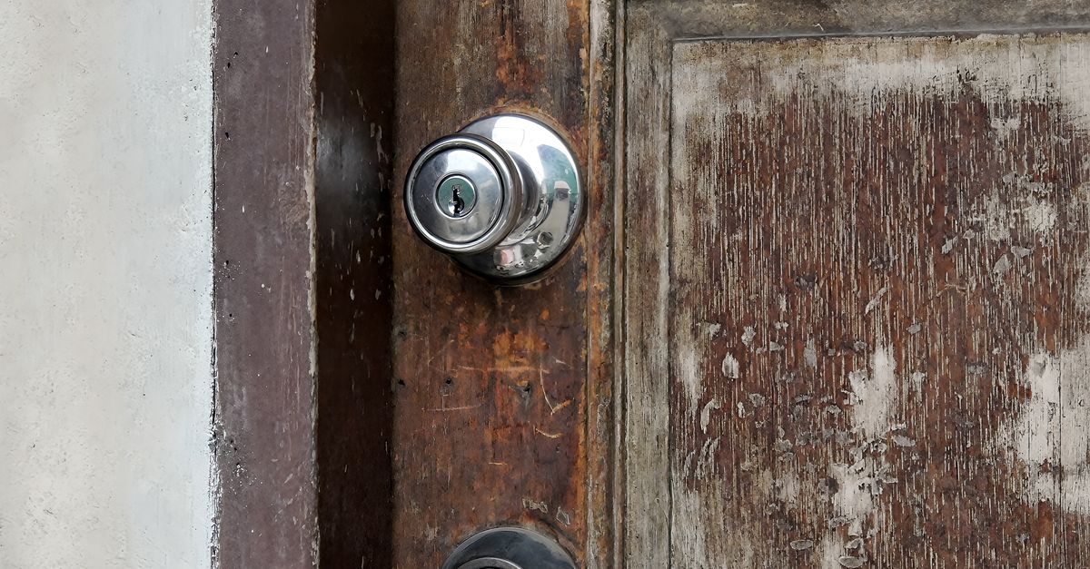 Why Door Knob Lock Replacement Is More Urgent Than Most Homeowners Realize — Lake Locksmiths